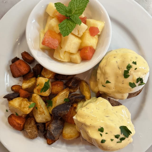 Impossible benedict brunch.